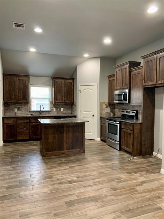 4600 Sapphire Ln, Granbury, TX 76049 - photo 3