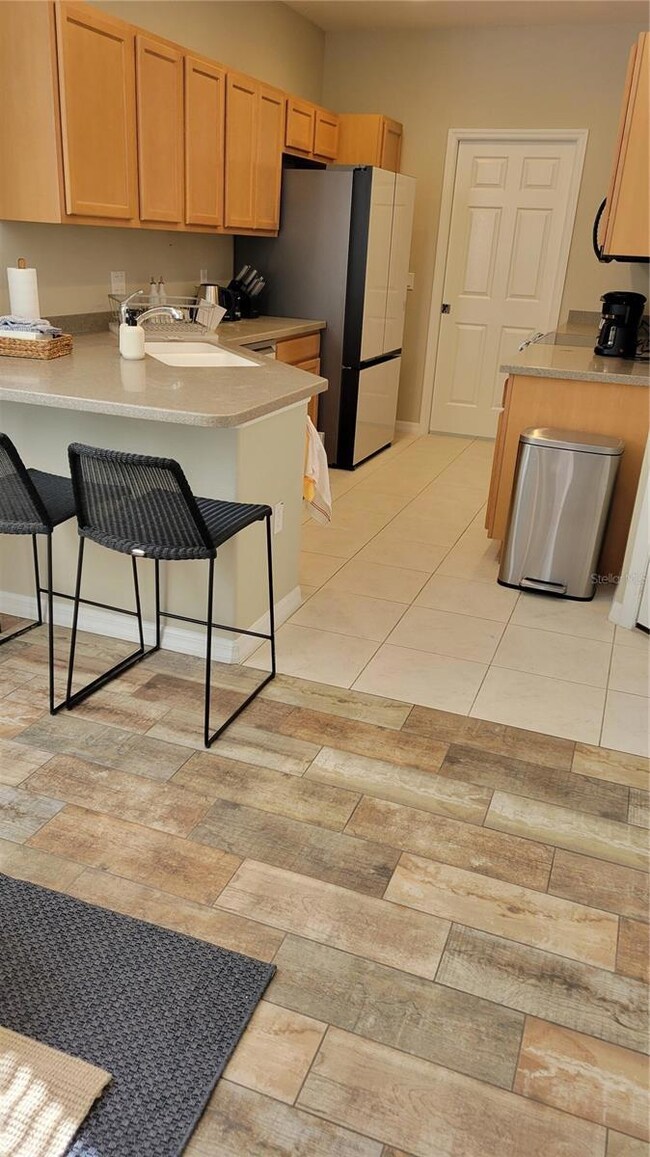 3880 82nd Avenue Cir E unit 101, Sarasota, FL 34243 - photo 6