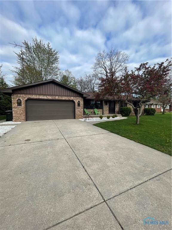 2231 N Brookside Blvd, Genoa, OH 43430 - photo 2