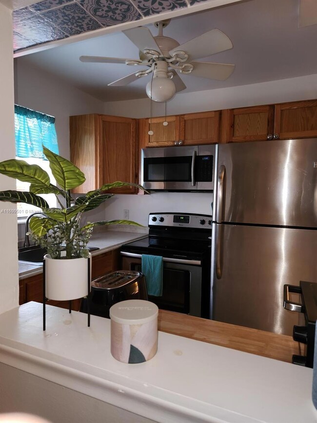 367 Windsor P, West Palm Beach, FL 33417 - photo 6