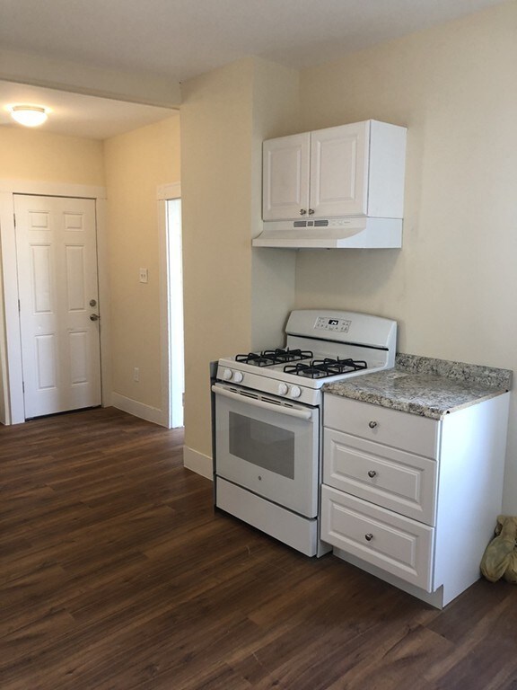 17 Loring St unit 1, Lawrence, MA 01843 - photo 3