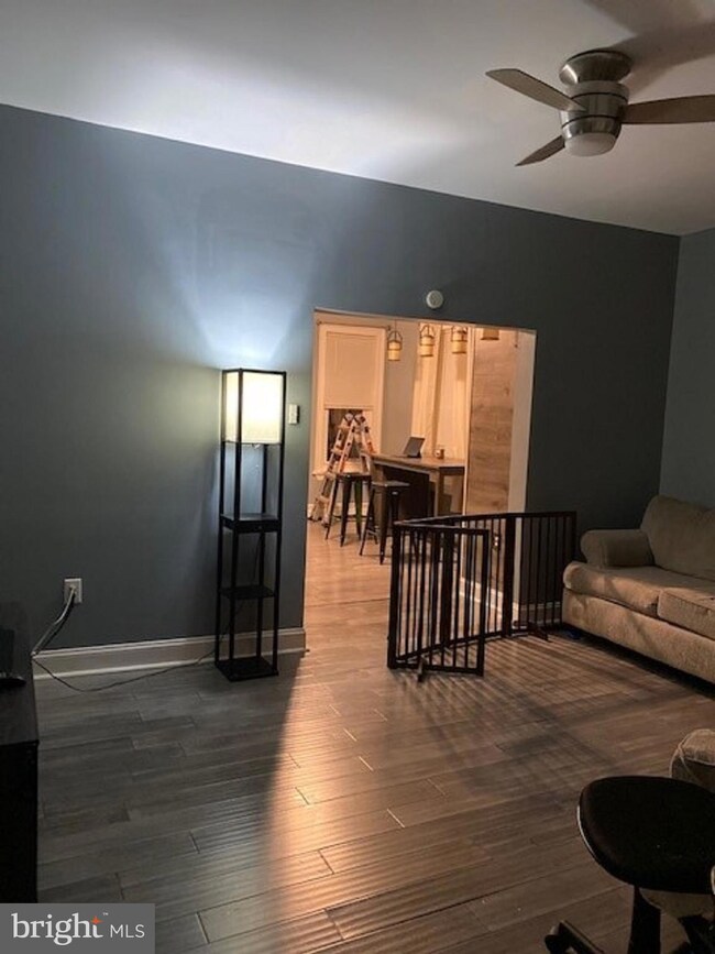 609 Glasgow St, Pottstown, PA 19464 - photo 2