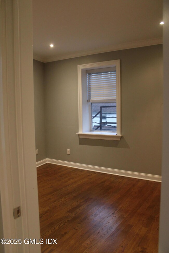 97 Bruce Park Ave unit 2A, Greenwich, CT 06830 - photo 7