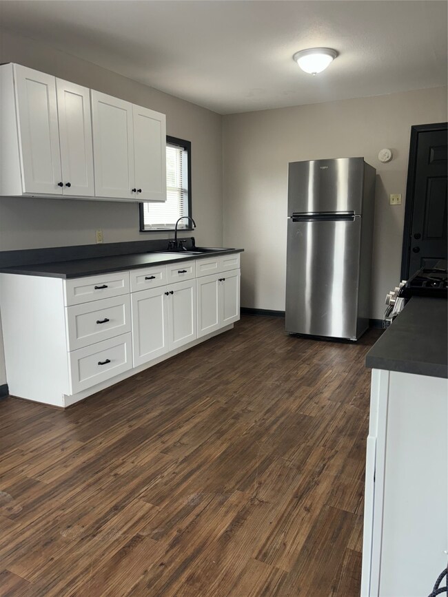 1408 W 34th St, Houston, TX 77018 - photo 7