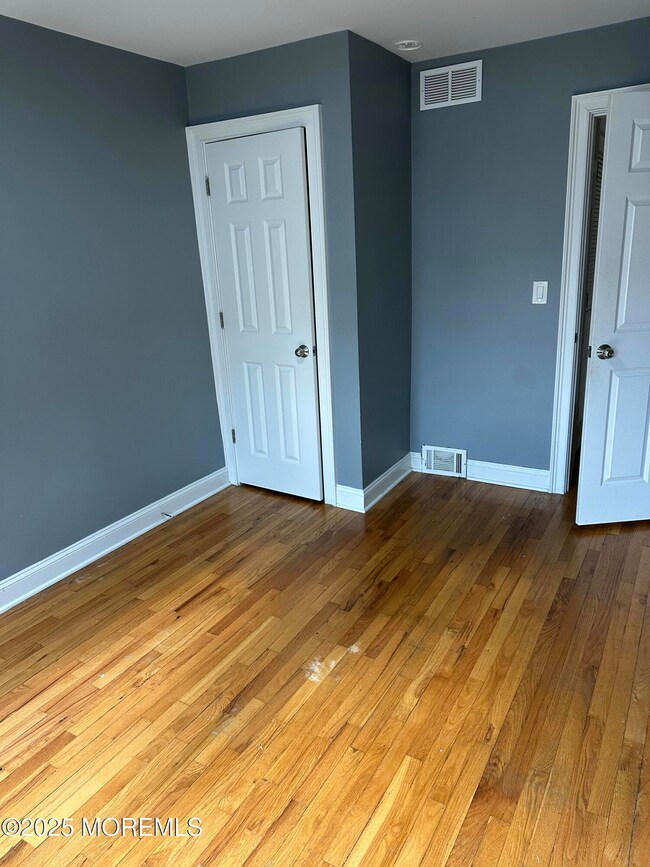 31 Cedar Ave unit 4, Long Branch, NJ 07740 - photo 4