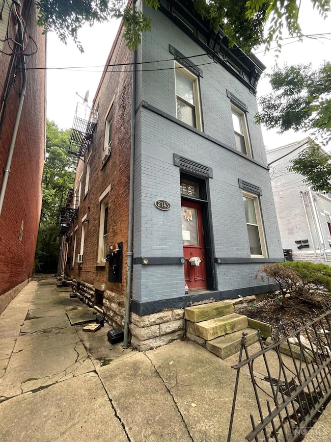 2143 W Clifton Ave, Cincinnati, OH 45219 - photo 2