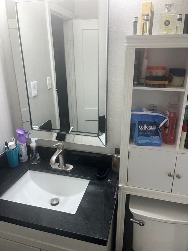 7209 Philibert Ln, Houston, TX 77028 - photo 7