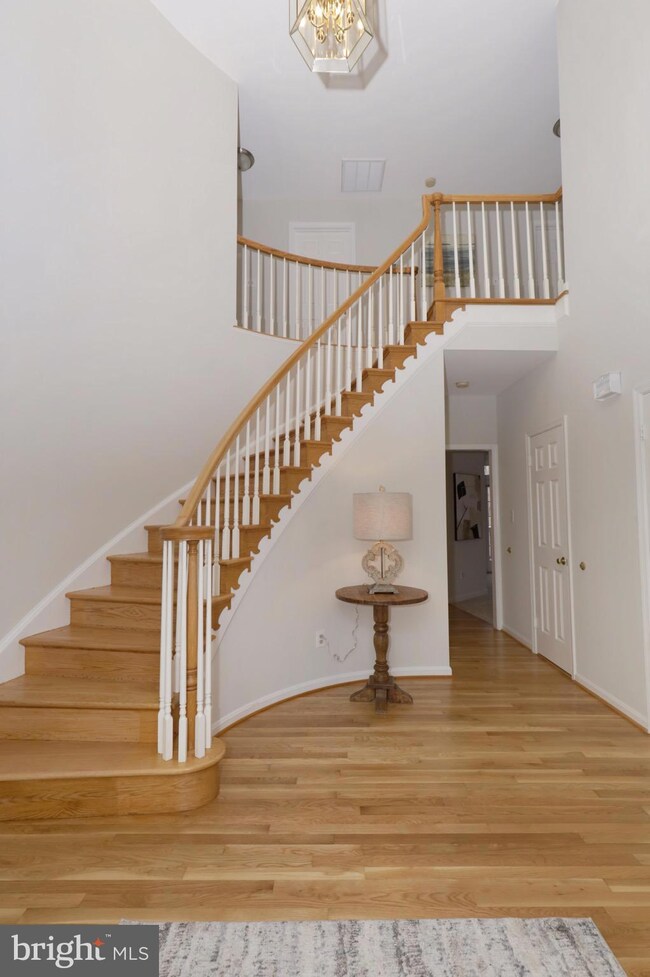 9410 Meadow Crossing Way, Fairfax Station, VA 22039 - photo 5