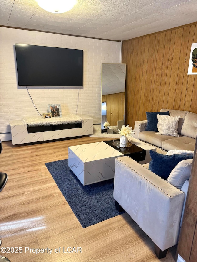 667 Roosevelt St, Hazleton, PA 18201 - photo 3