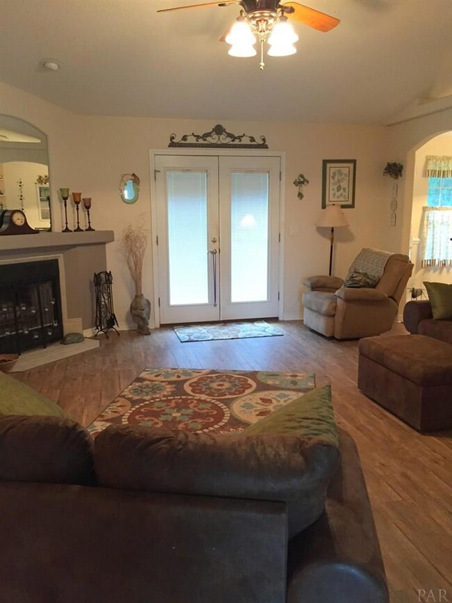 1760 Tillman Ln, Pensacola, FL 32526 - photo 7