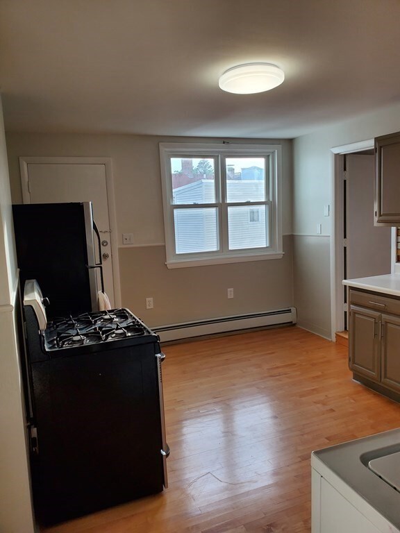 54 Webster Ave unit 2, Cambridge, MA 02141 - photo 3