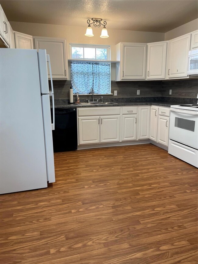 3204 Highview Ct, Granbury, TX 76049 - photo 7