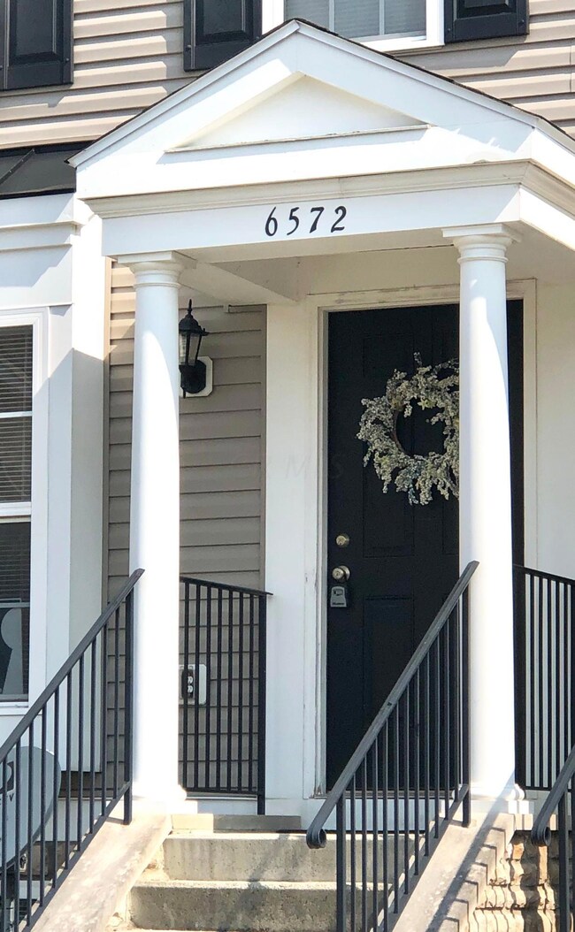 6572 Crab Apple Dr, Canal Winchester, OH 43110 - photo 2