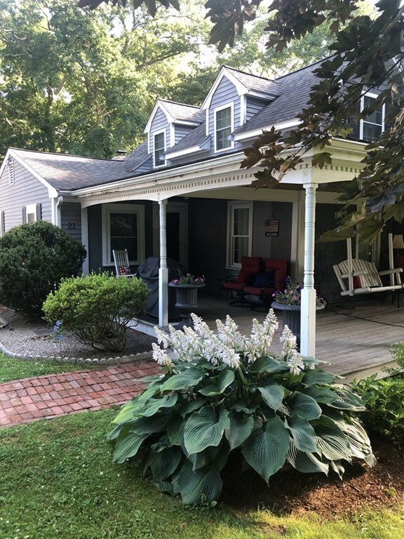 21 Mill St, Hopedale, MA 01747 - photo 4