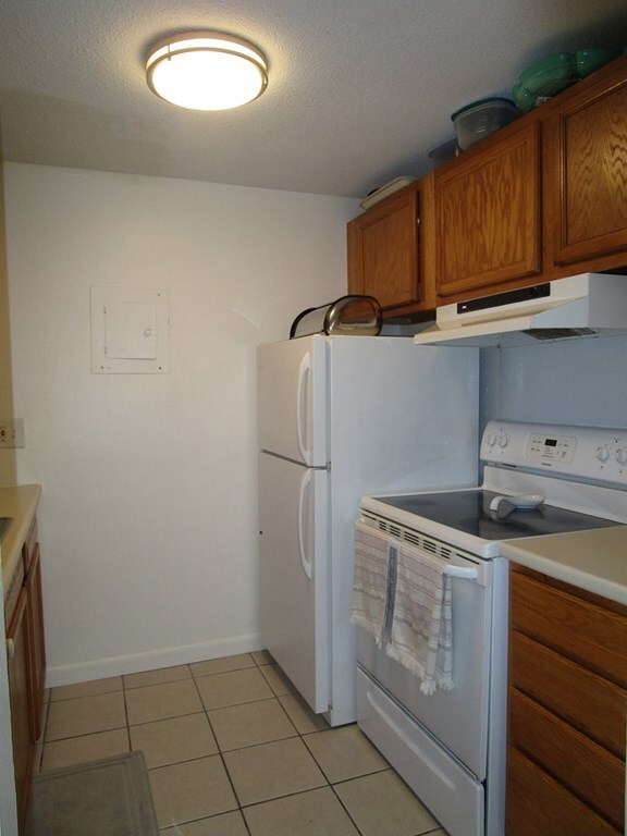 135 Grove St unit 128, Rockland, MA 02370 - photo 6