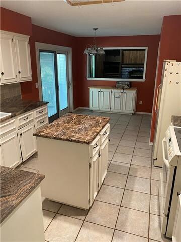 9930 Monrovia St, Lenexa, KS 66215 - photo 4