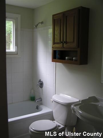 505 Parr Cir, Newburgh, NY 12550 - photo 6