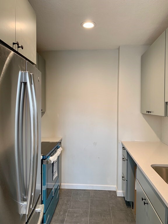 3 Worcester Square unit 9, Boston, MA 02118 - photo 2