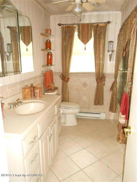 92 Welles St, Wilkes Barre, PA 18704 - photo 7