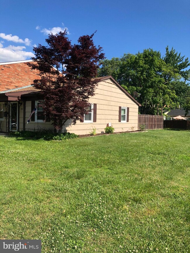 26 Rittenhouse Ct, Willingboro, NJ 08046 - photo 2