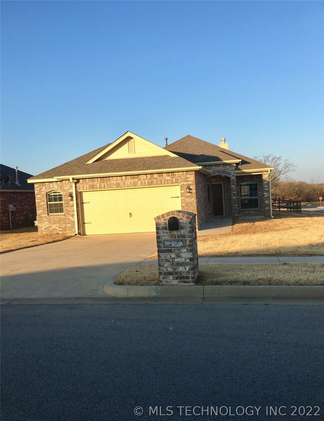 14142 S 268th East Ave, Coweta, OK 74429 - photo 2