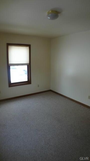 211 1st St unit 2, Slatington, PA 18080 - photo 4