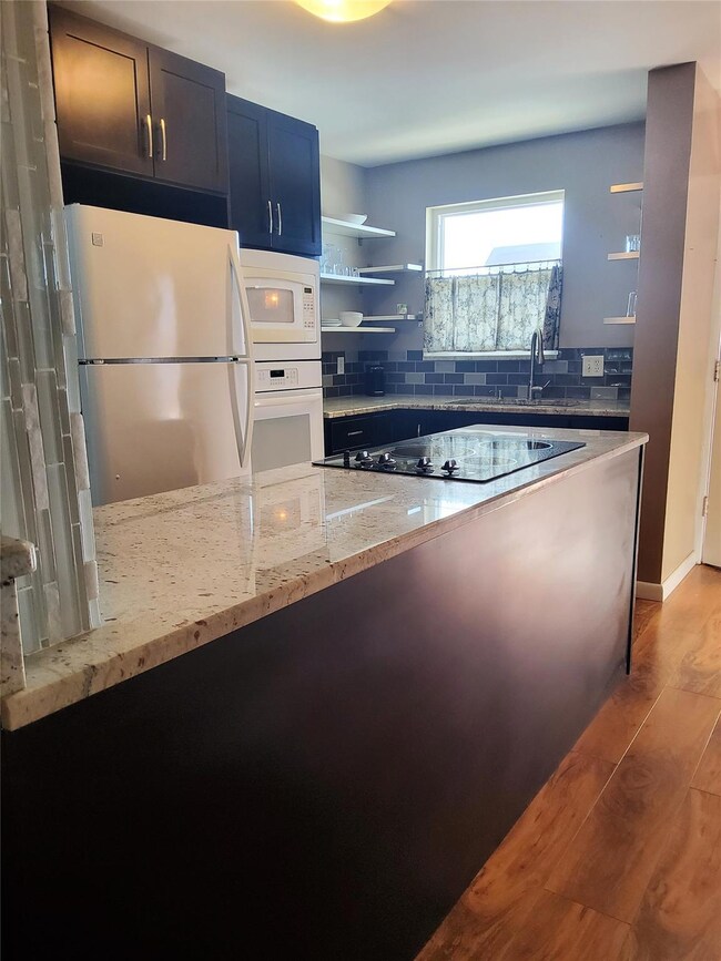 Dover House unit 303, Gulfport, FL 33707 - photo 6