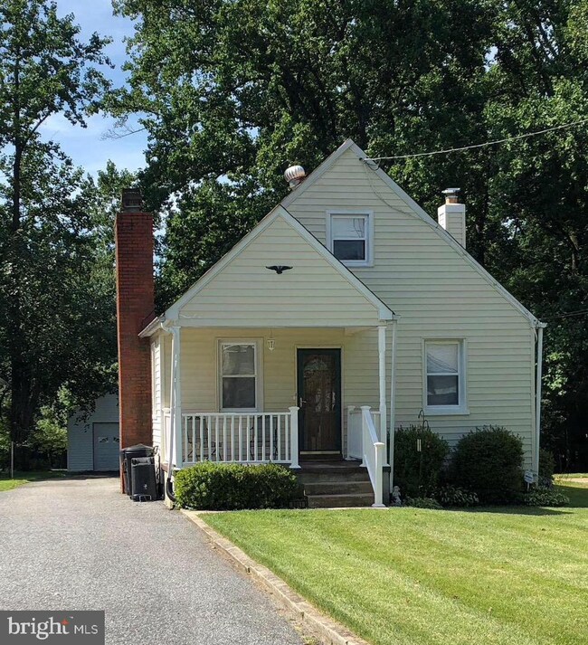 1911 Clearwood Rd, Parkville, MD 21234 - photo 3