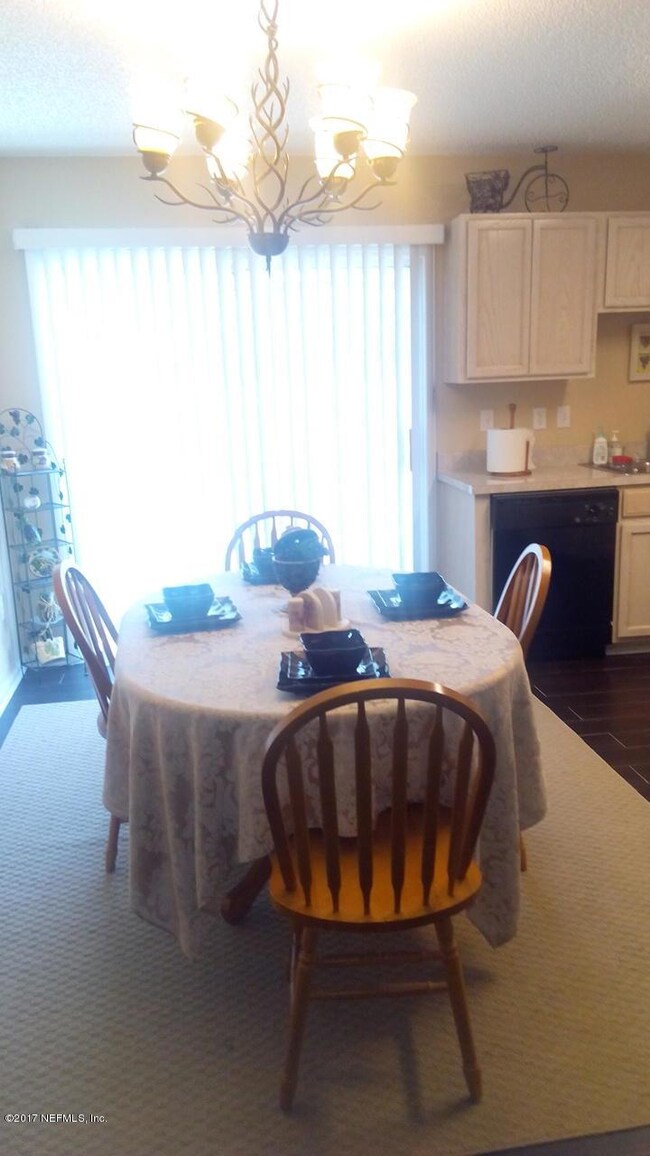 7649 Ginder Ct, Jacksonville, FL 32210 - photo 2