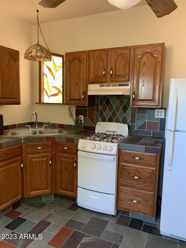 912 E Allen St unit 4, Tombstone, AZ 85638 - photo 3