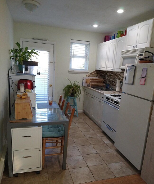 101 E Cresse Ave unit 5, Wildwood, NJ 08260 - photo 3