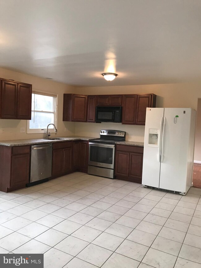 6056 Stevens Forest Rd, Columbia, MD 21045 - photo 2