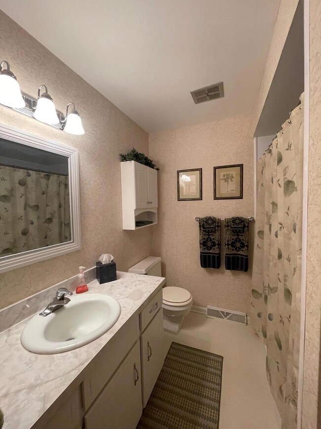 Southglow Main bathroom