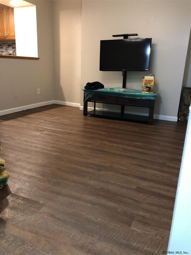 369 Hamilton St unit 1st Fl, Albany, NY 12210 - photo 3