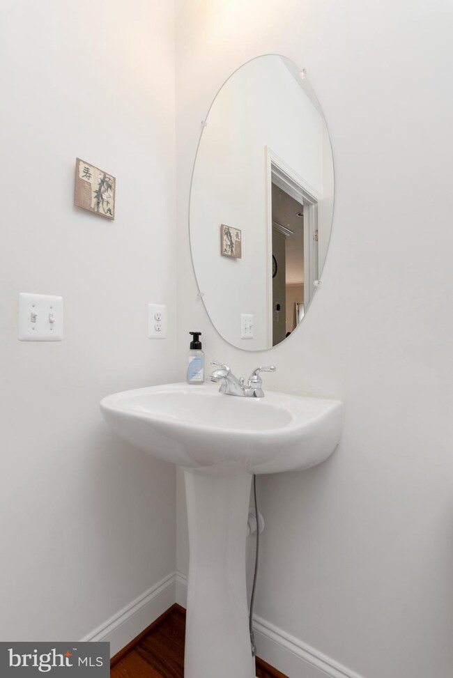 8892 Purple Iris Ln, Elkridge, MD 21075 - photo 7