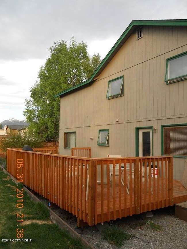 Roomy Back Deck For Entertaining