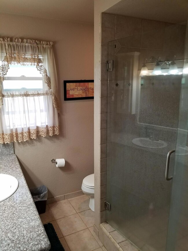 196 Kilborn Dr, Grants Pass, OR 97526 - photo 7