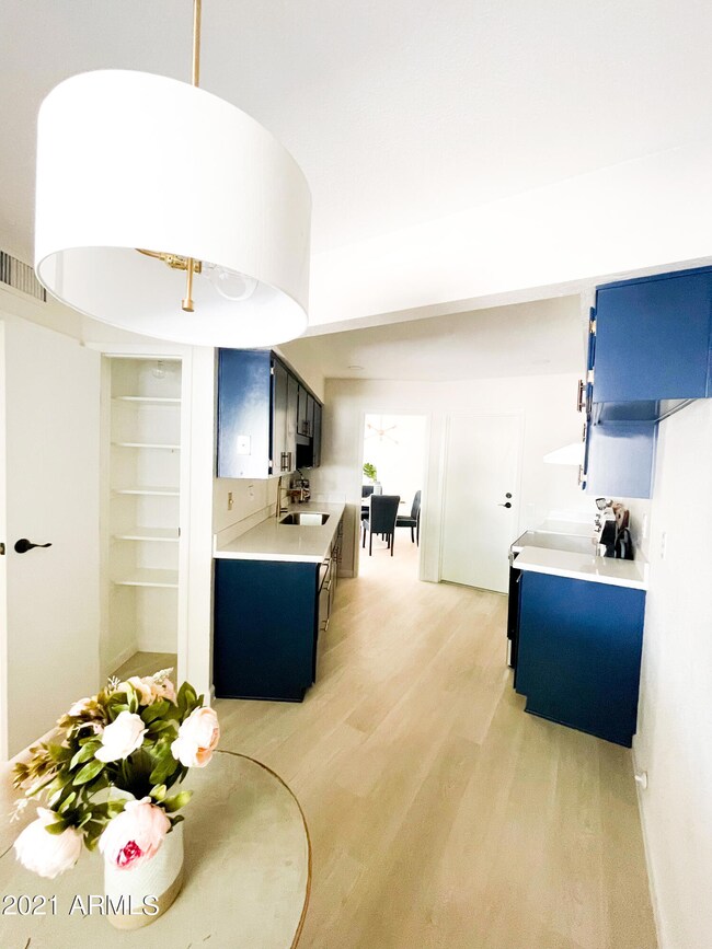 E40E89DB-7FBB-49C8-A5EB-808AB1C7FB73