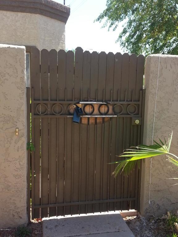 Entry gate