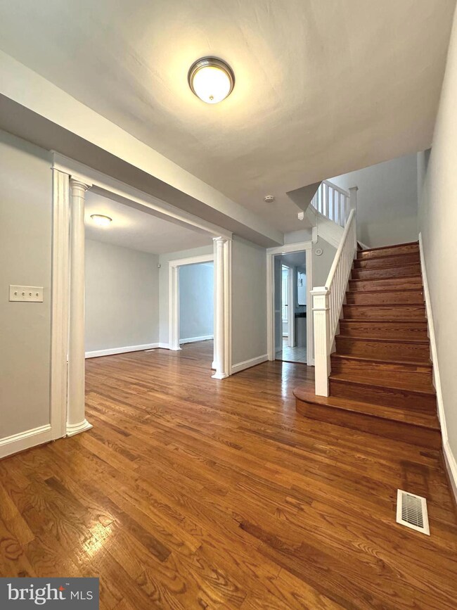 326 Mount Holly St, Baltimore, MD 21229 - photo 2