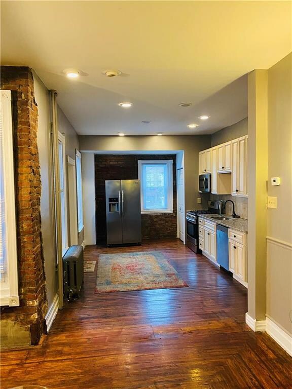 242 N 2nd St, Allentown, PA 18102 - photo 4