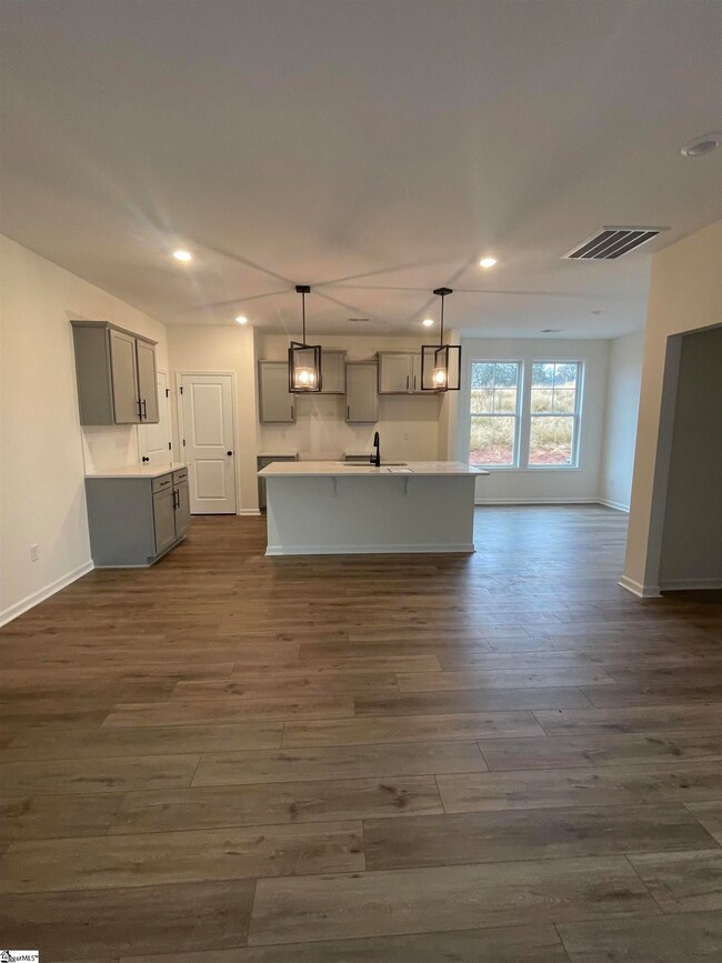 22 Halsey St, Central, SC 29630 - photo 4