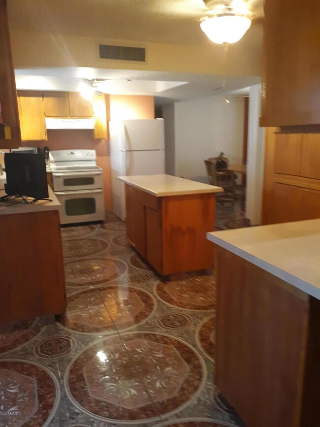 3714 W Davidson Ln, Phoenix, AZ 85051 - photo 7