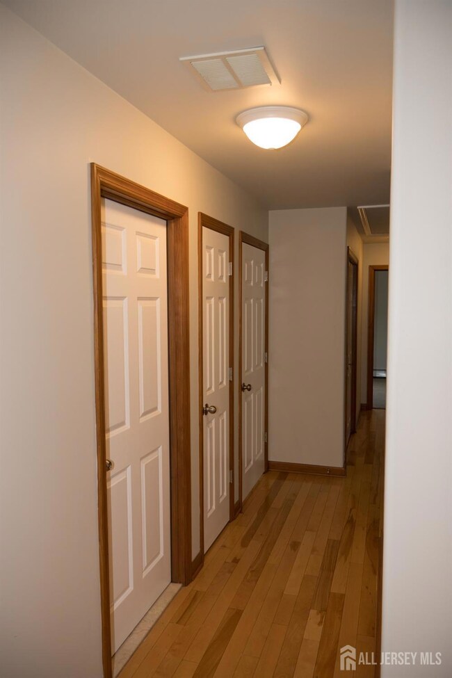494 Harris Ave unit B, Middlesex, NJ 08846 - photo 5