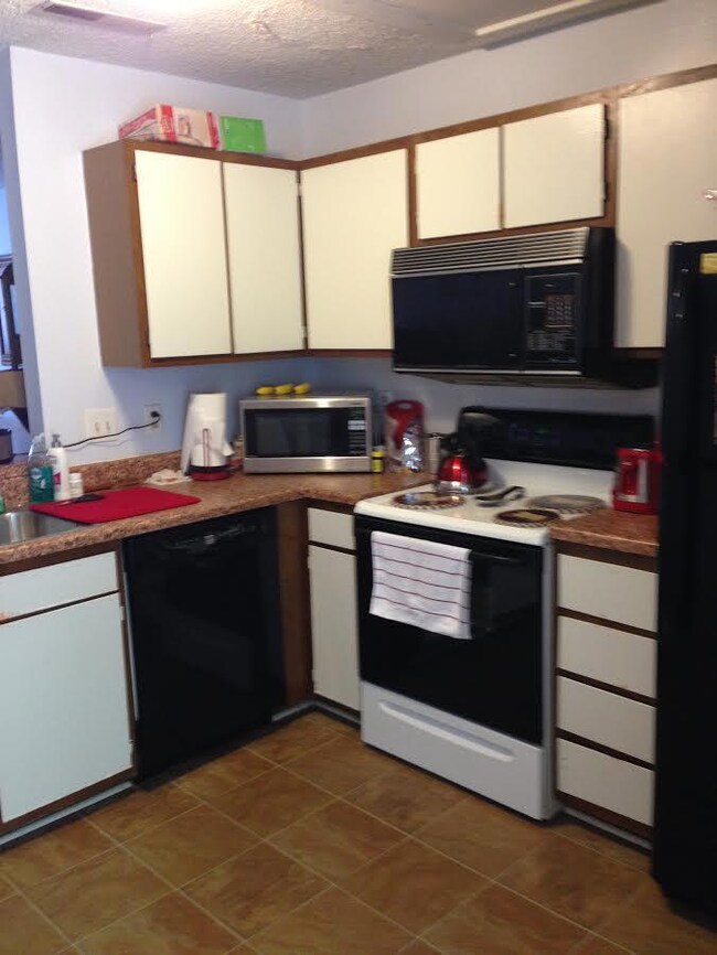 156 N Rahway Rd unit D4, Goose Creek, SC 29445 - photo 7