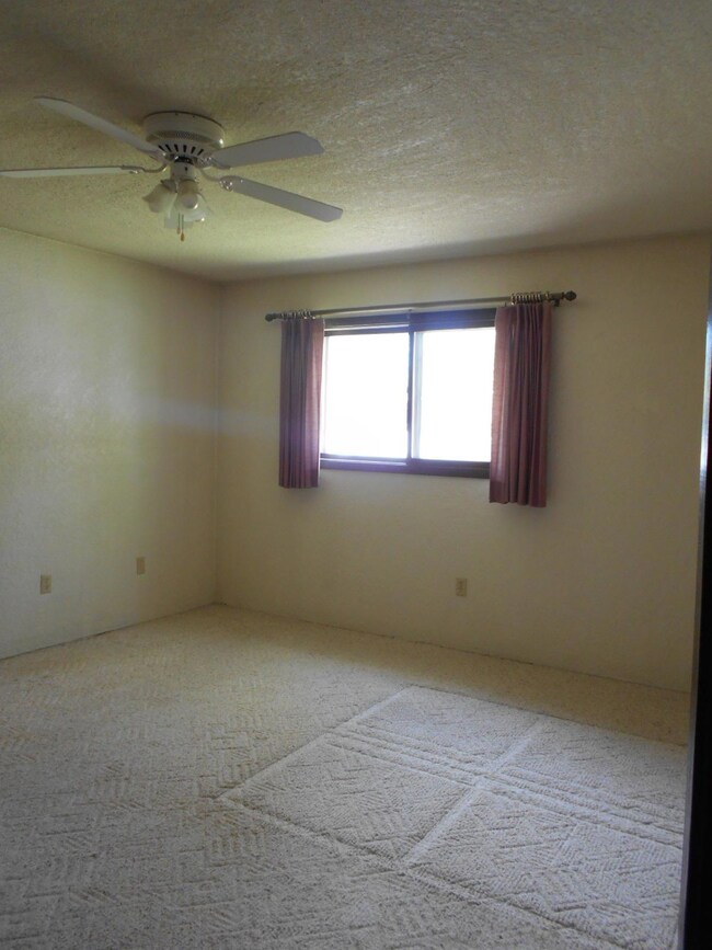 2nd Bedroom Up<|><|>