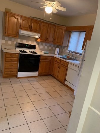 34 Benham St unit 1, Medford, MA 02155 - photo 3