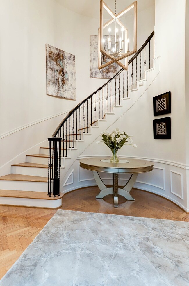 11910 Stoney Ridge Ln, Houston, TX 77024 - photo 4