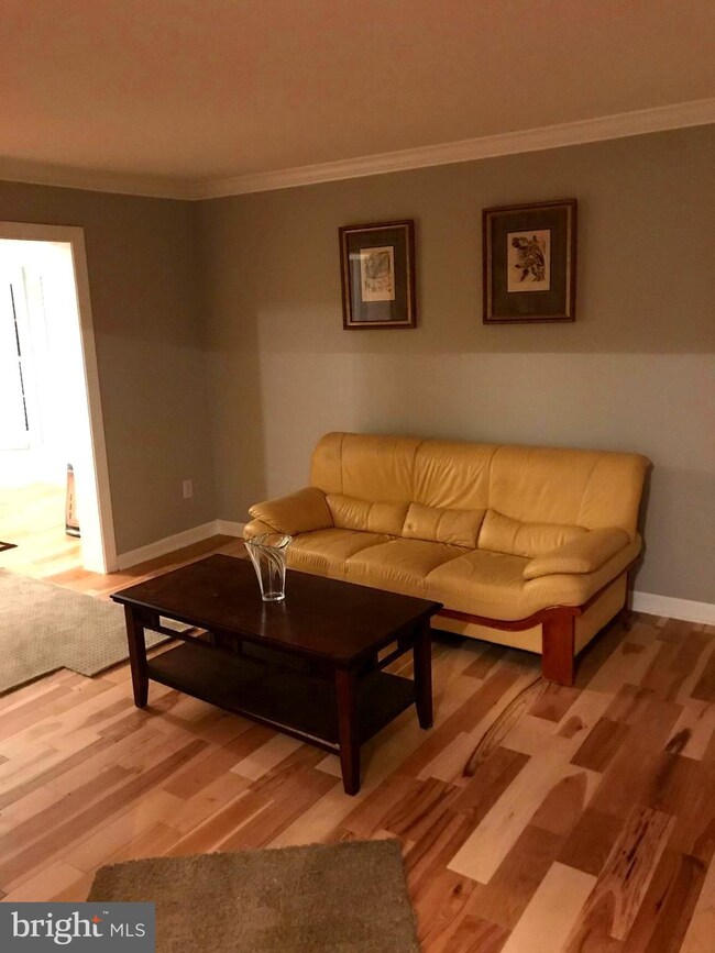 9204 Hobart St, Springdale, MD 20774 - photo 5