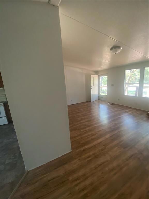 923 E White Tail Dr, Granbury, TX 76049 - photo 6